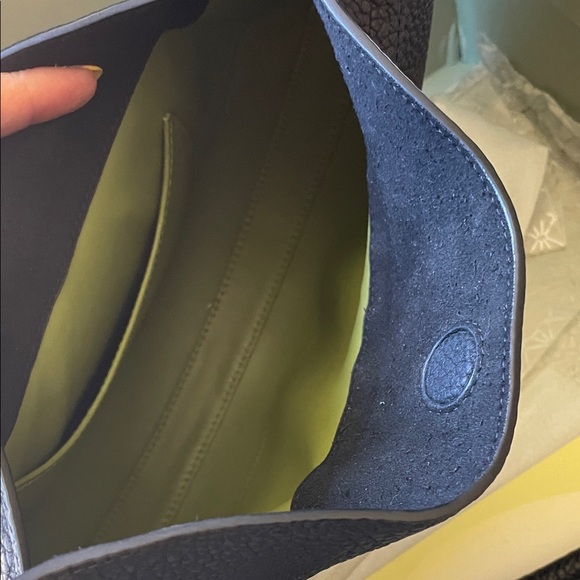 Songmont Luna Onyx Shoulder Bag with Gold Accents - Picture 9 of 14